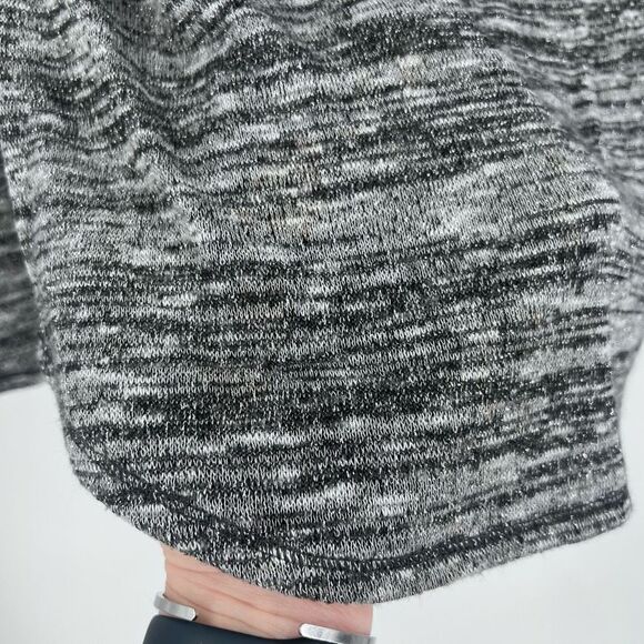 Athleta Women's Metallic Sweater Round Neck Thumbhole Long Sleeve Top Gray XS - Picture 4 of 8